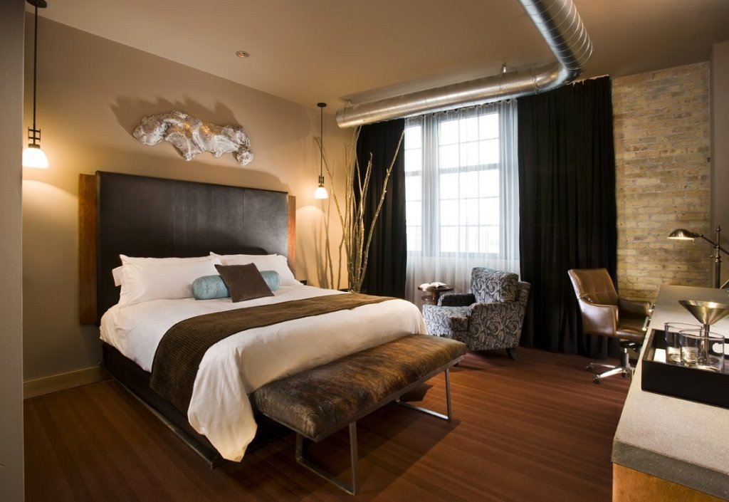 Hotel Style Bedroom Decor
