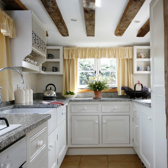 Small-kitchen-designs-country-style-kitchen-with-plate-rack