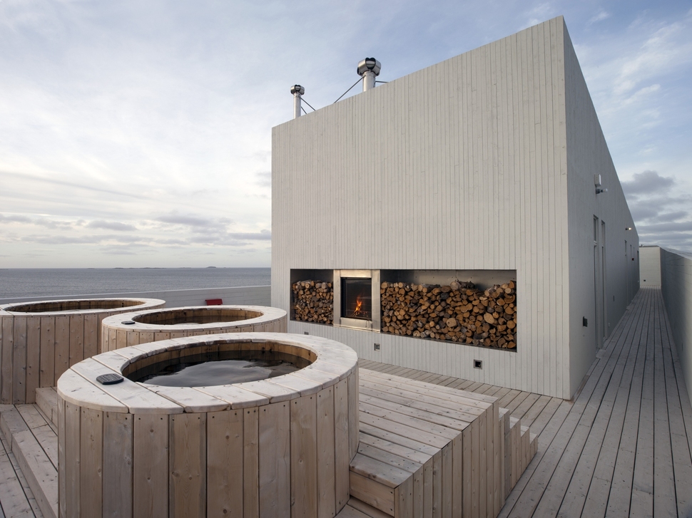 fogo-island-inn-offers-design-inspiration-modern-lifestyles- 6-hot-tubs