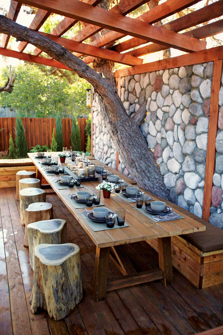 Backyard-natural-Dining-Room