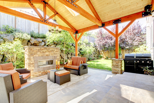 Building-An-Outdoor-Patio-Landscapers