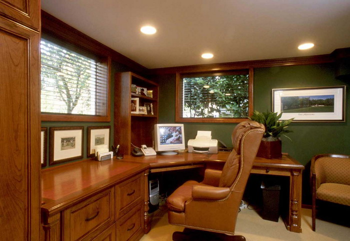 Classi-Wood-Table-and-Cabinets-in-Simple-Home-Office