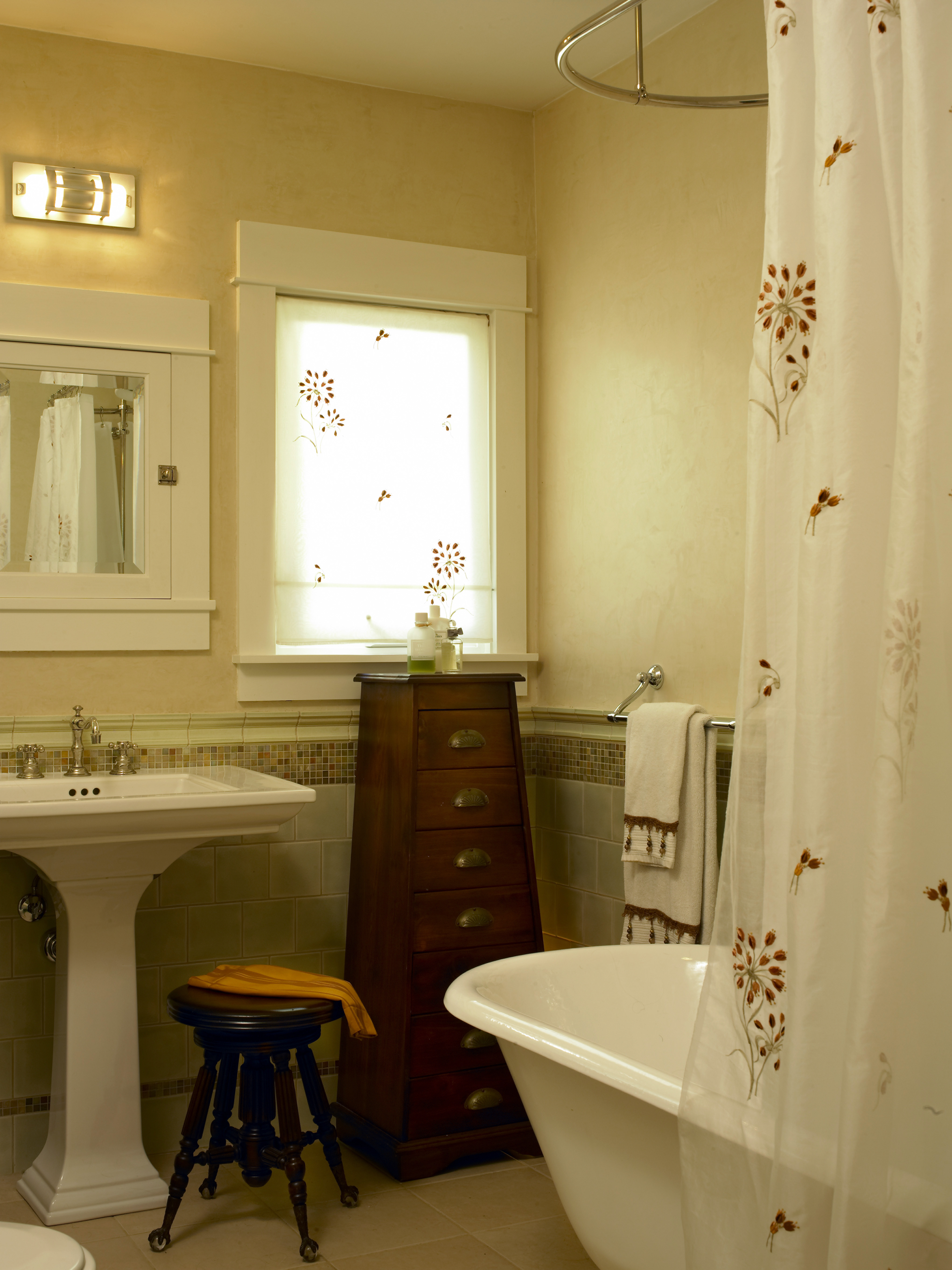 Larchmont_Residence_Bathroom