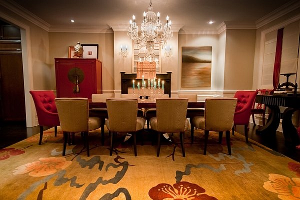 Red-and-gold-dining-room-with-Chinese-influences