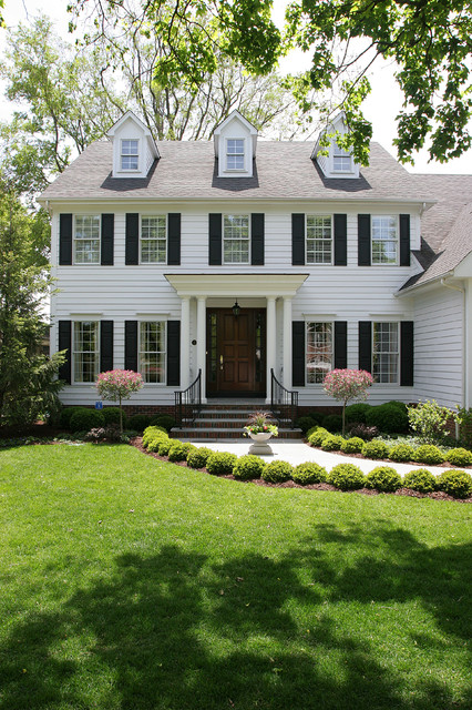 White Colonial House traditional-exterior