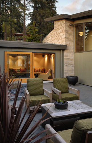 courtyard-modern-outdoor-relaxing-area-design