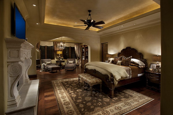 deciding-on-the-best-bed-furniture-for-master-bedroom-design_Traditional-Master-Bedroom-Ideas-with-Wood-Bed-Furniture