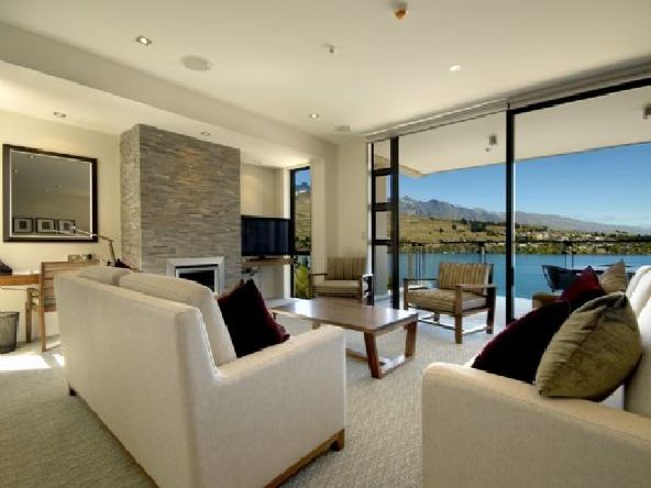 luxury-apartment-design-lake-view