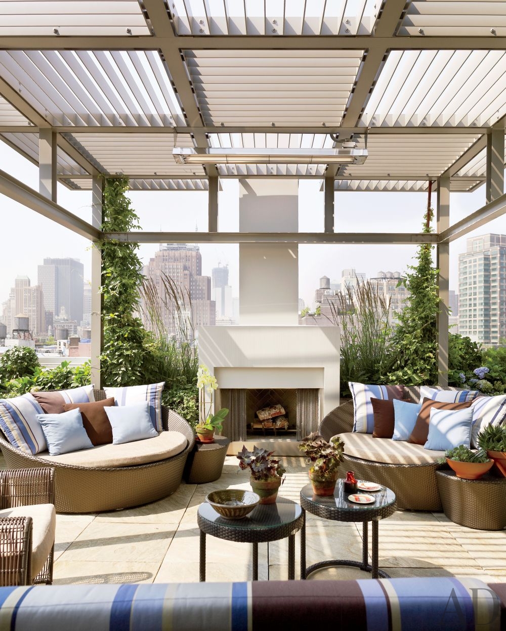 modern-outdoor-space-de-la-torre-design-studio-new-york-new-york