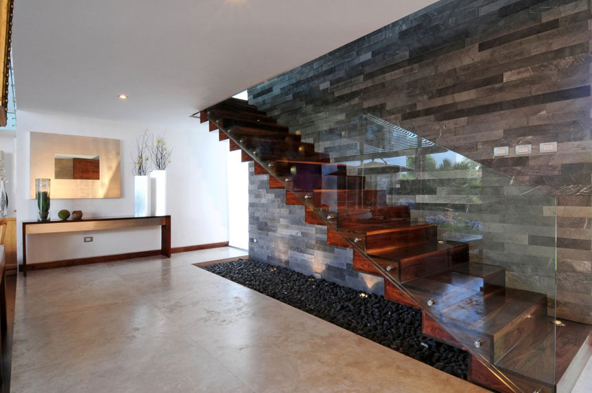modern-wooden-stairs-with-glass