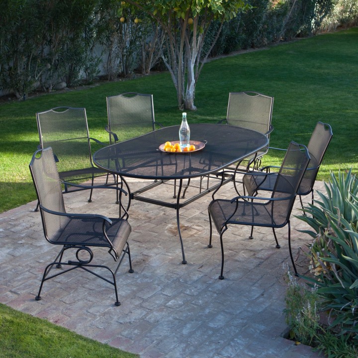 outdoor-dining-set-with-metal-chairs-and-metal-table