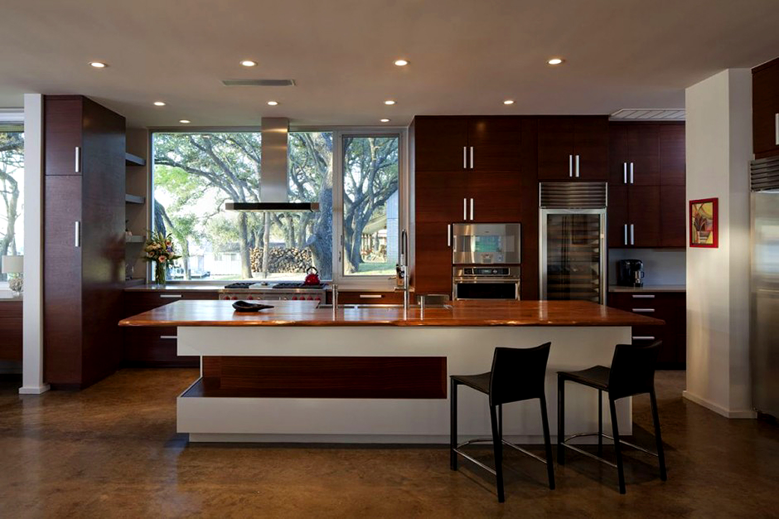 sharp-contemporary-wooden-material-kitchen-design