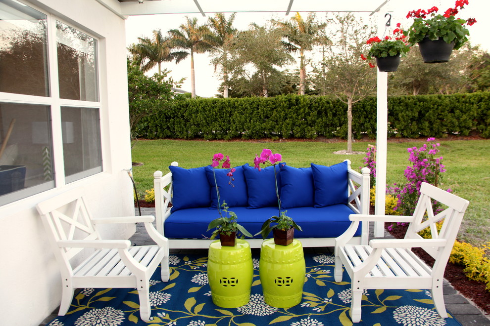 Delightful-Navy-Blue-home-interior-design-Beach-Style-Patio-Miami