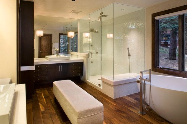 Luxurious-Bathroom-Feature