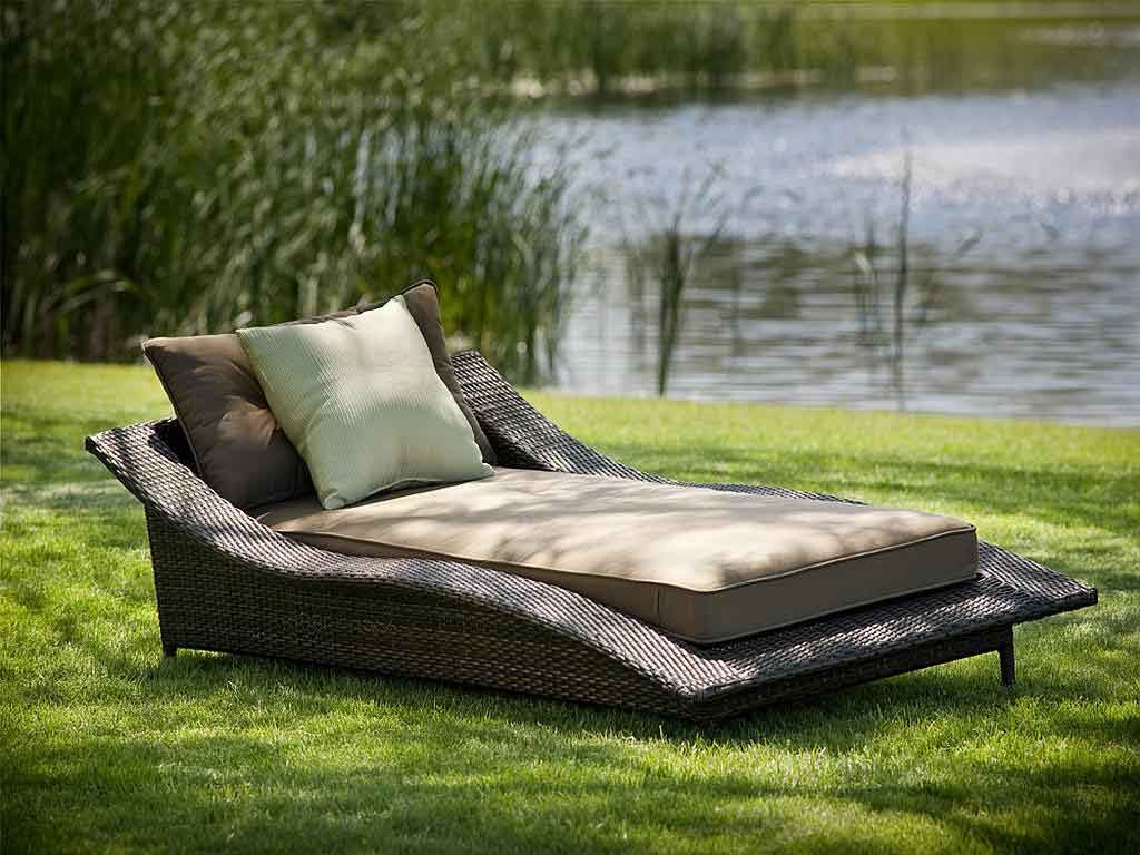 Beautiful-modern-outdoor-furniture