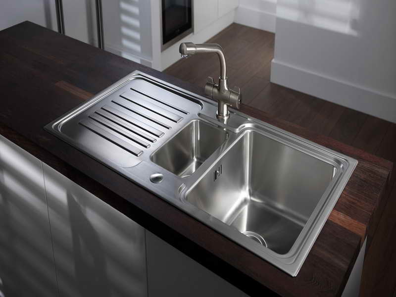 Kitchen-Sink-Designs-in-Wooden-Table