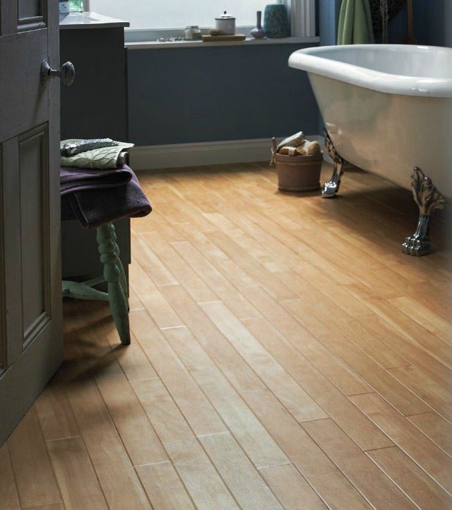 Small-Bathroom-Flooring-Ideas---Luxukry-Vinyl-Plank