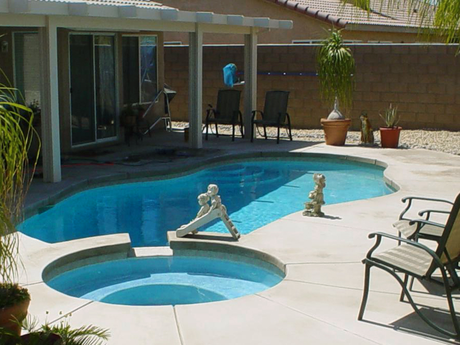 backyard-pool-designs-small-backyard