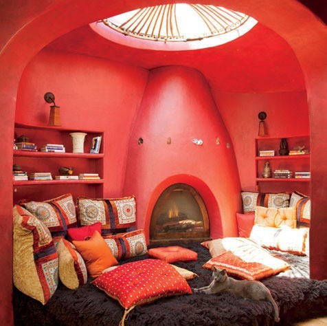 bohemian-bedroom-red-walls