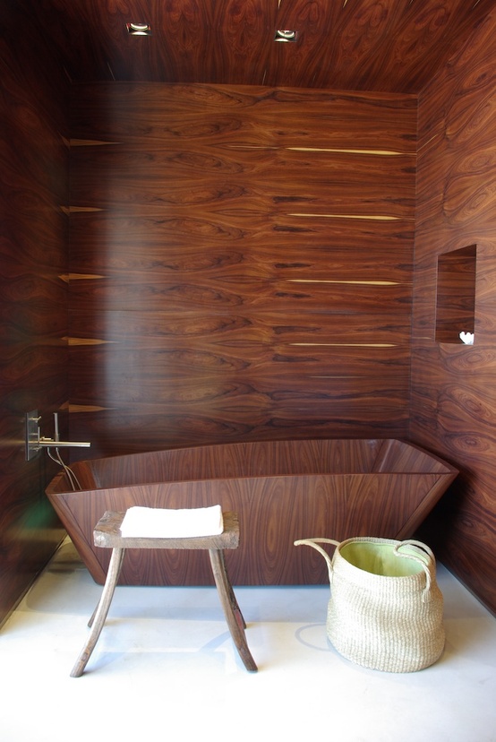 comfortable-wooden-bathroom-decoration__