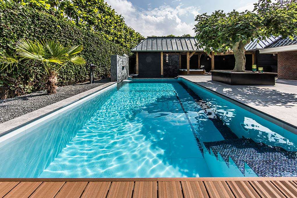 cool-backyard-swimming-pool-designson-swimming-pools-design
