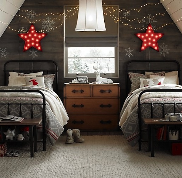 neutral-colored-Christmas-bedroom