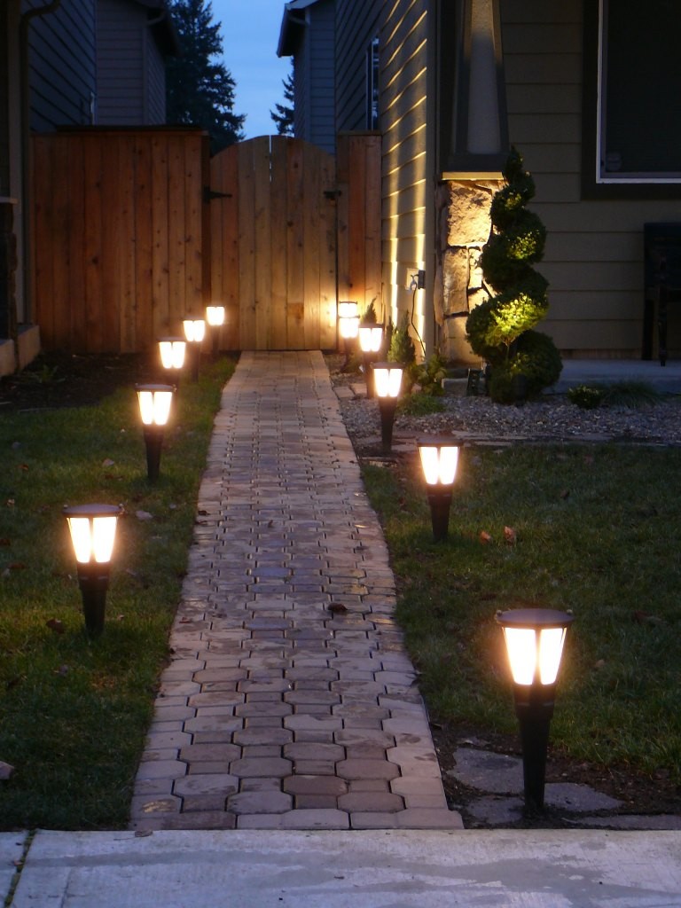 outdoor-landscape-lighting