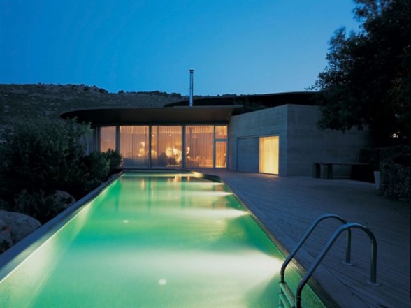 outdoor-swimming-pool-light