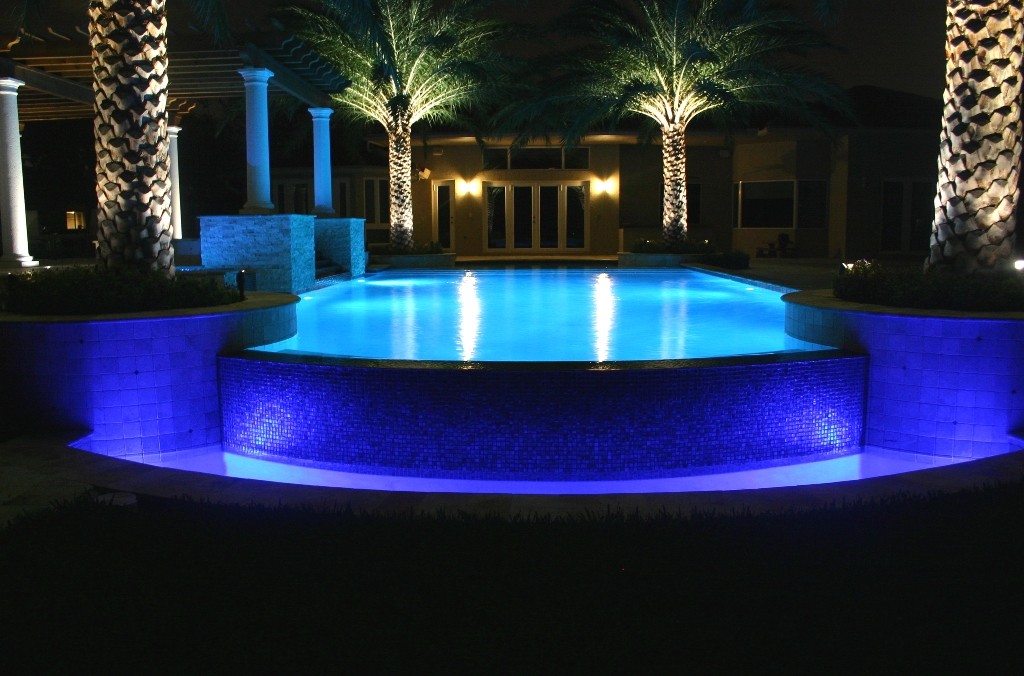 outdoor-swimming-pool-lights-l