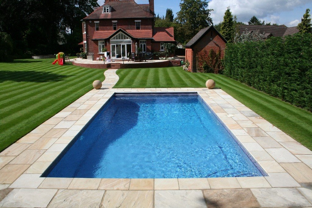 small-back-yard-swimming-pool-design-2-back-yard-swimming-pool-designs