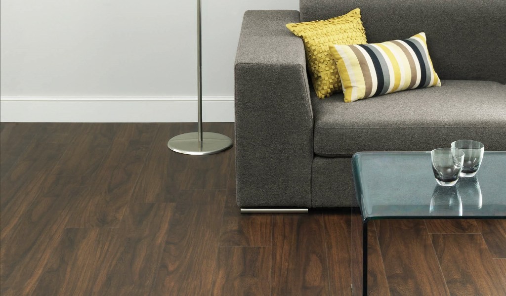 wood-flooring-columbian-walnut-in-a-living-room