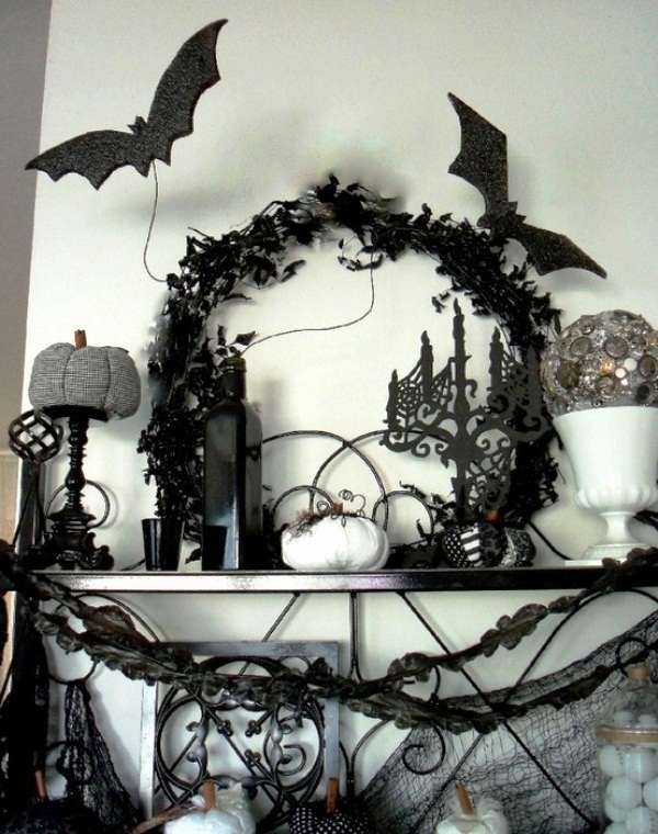 Black-and-White-Halloween-Home-Decoration-Ideas