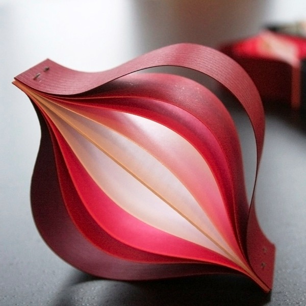 Christmas-Ornaments-made-from-just-paper-in-Origami-style-