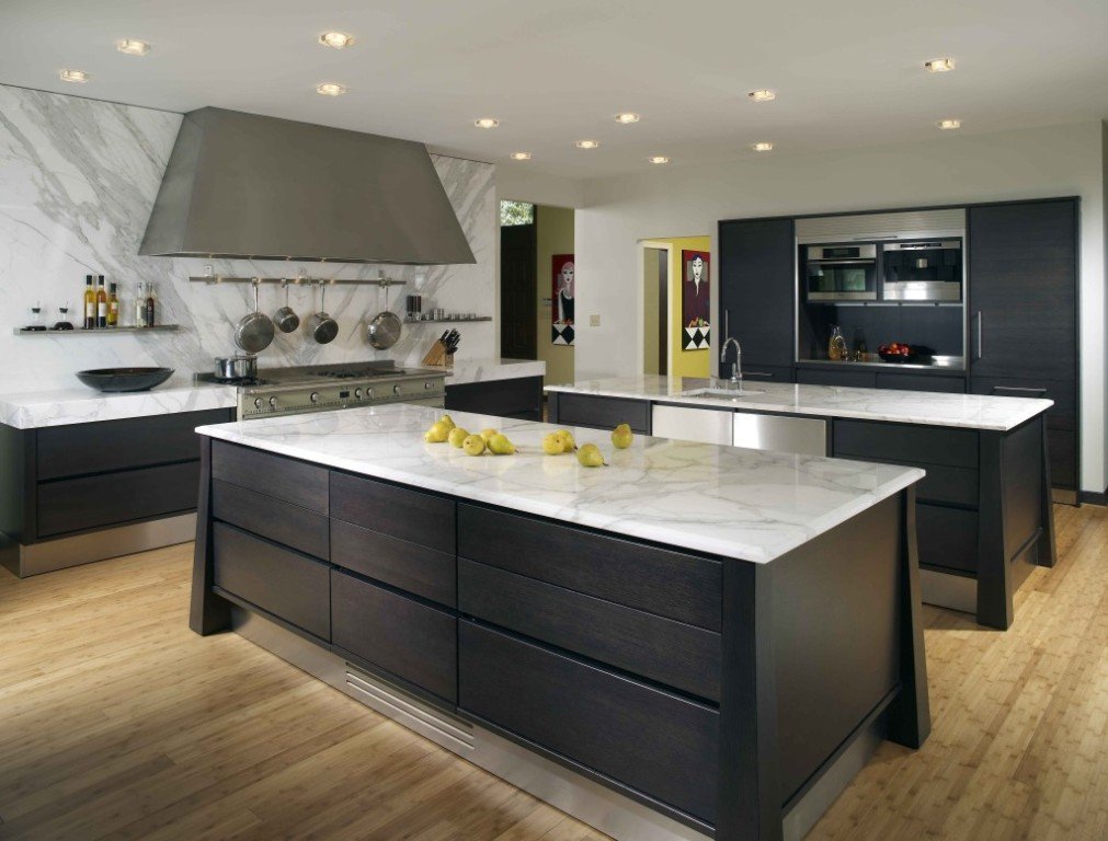 Modern-Black-Kitchen-Island-With-White-Marble-