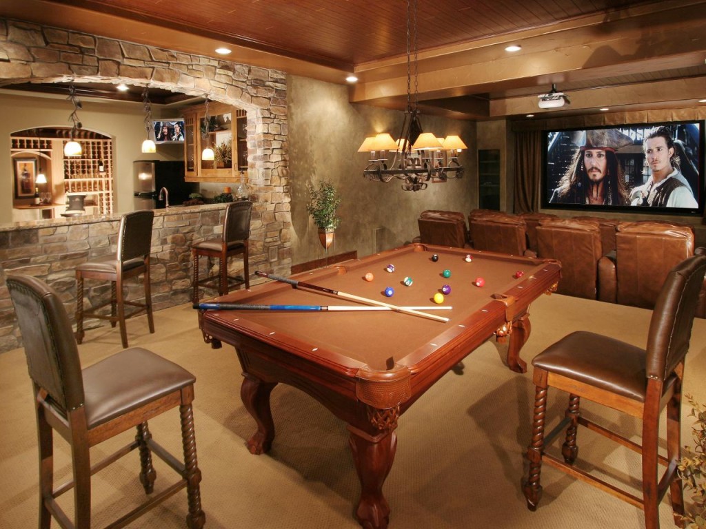 RMS_Mountain-rustic-man-cave_s