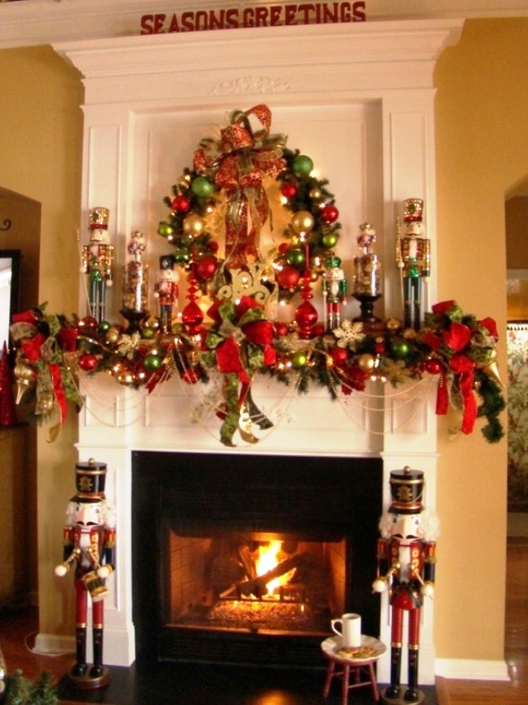 Red-Mantel-Christmas-Fireplaces-Decoration-Ideas
