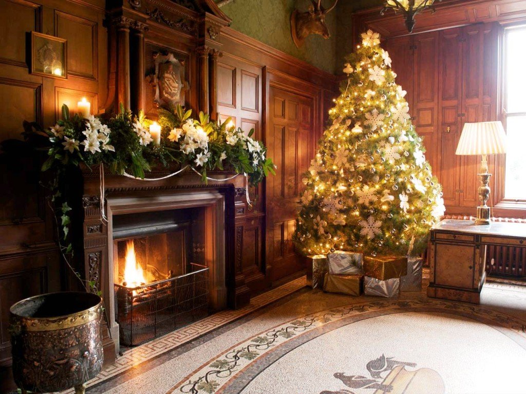 amazing-christmas-fireplace-decorations-on-decor-with-image