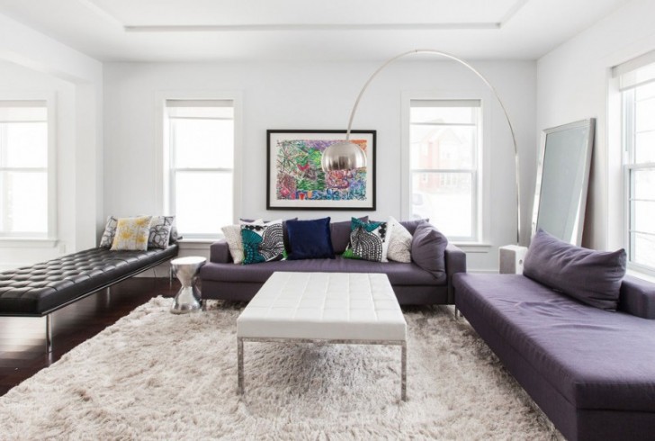 beautiful-living-space-purple-sofa-white-carpet-designer-home-728x490