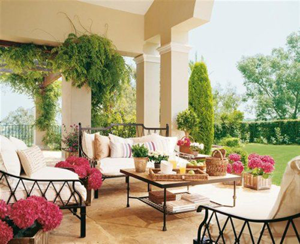 beautiful-outdoor-living-space