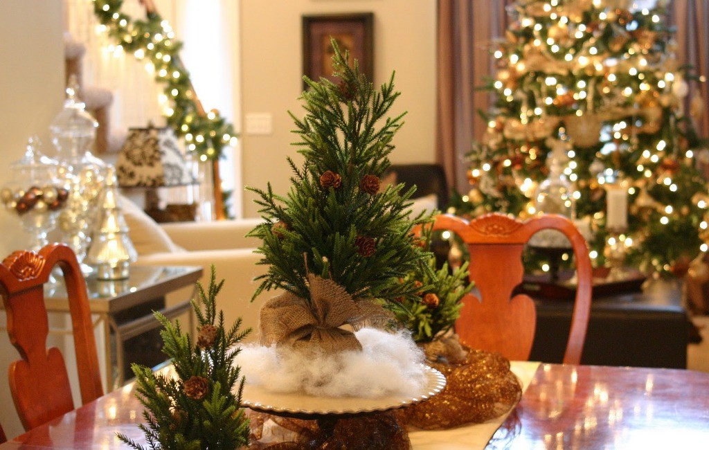 dining-room-centerpieces-christmas