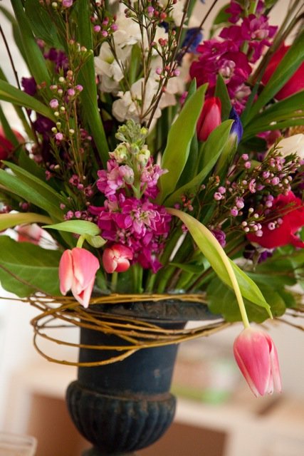 modern-spring-flower-arrangement-ideas-with-photos-of-spring-flower-interior-on-ideas