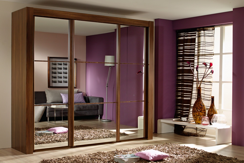 sliding-wardrobe-doors-with-mirrors