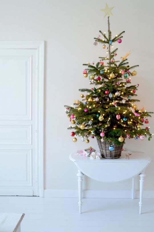 space-saving-christmas-trees-for-small-spaces