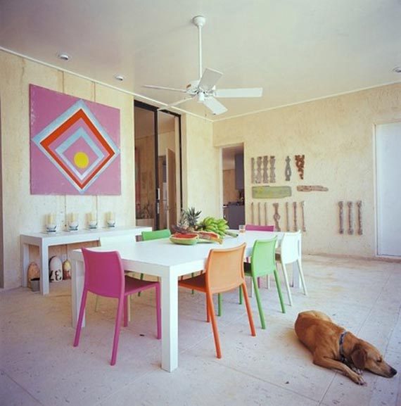 colorful-dining-room-ideas_with-multicolored_chairs