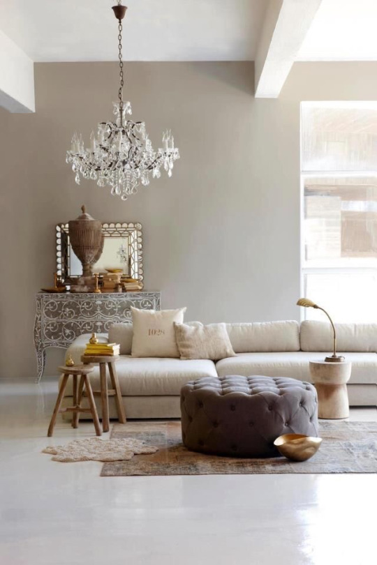 Elegant living room (27)