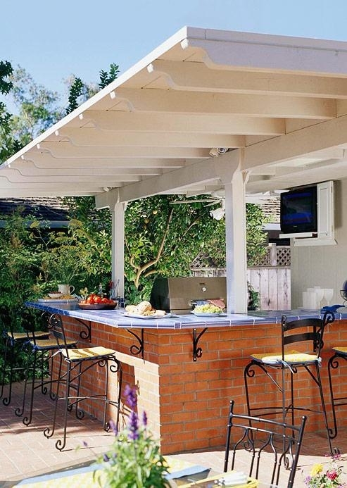 Outdoor kitchen decor