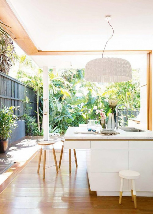 all white outdoor kitchen