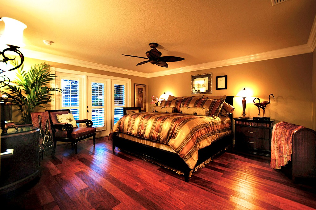 master-bedroom-furniture-with-unique-lamp