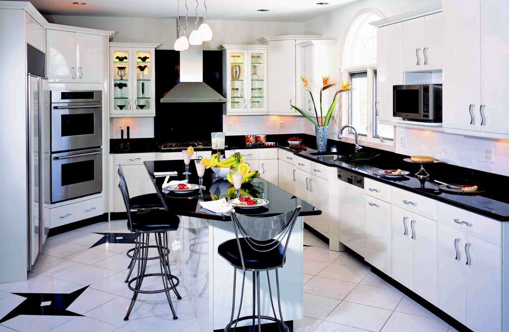 Dream-Kitchen-Pictures-With-Black-And-White-Color-Ideas