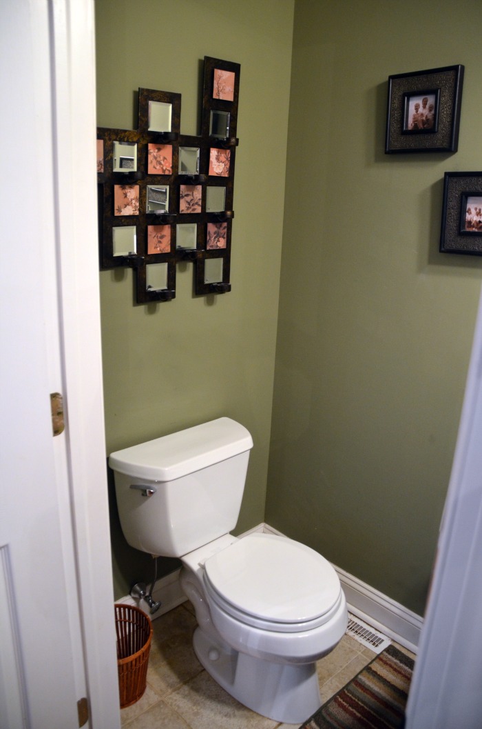 half bathroom decorating ideas